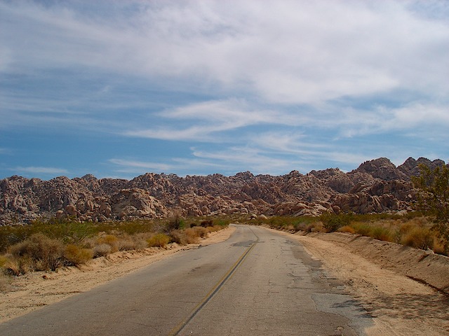 The Road to the Wonderland of Rocks